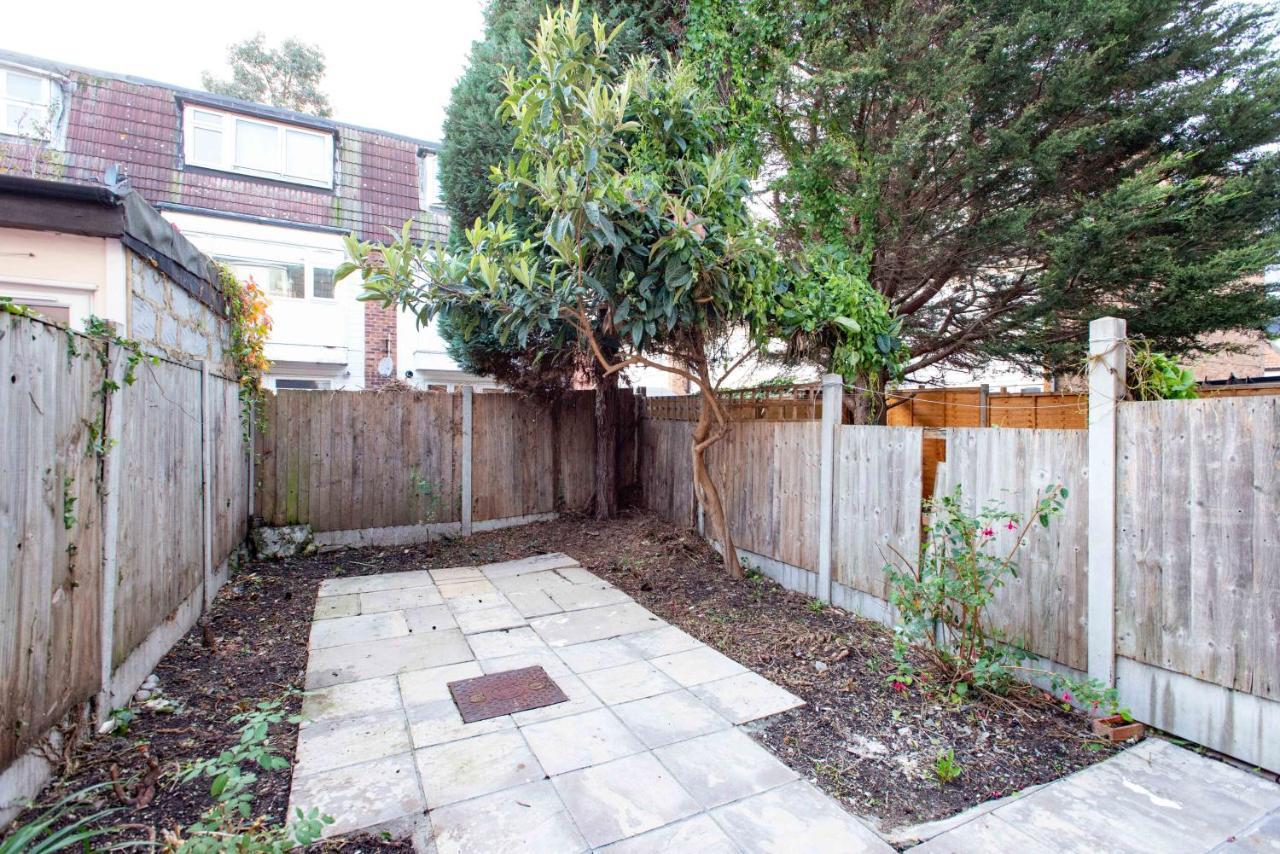 Stunning Four Bedroom House Close To Excel, O2 & Central London With Free Parking Exterior foto