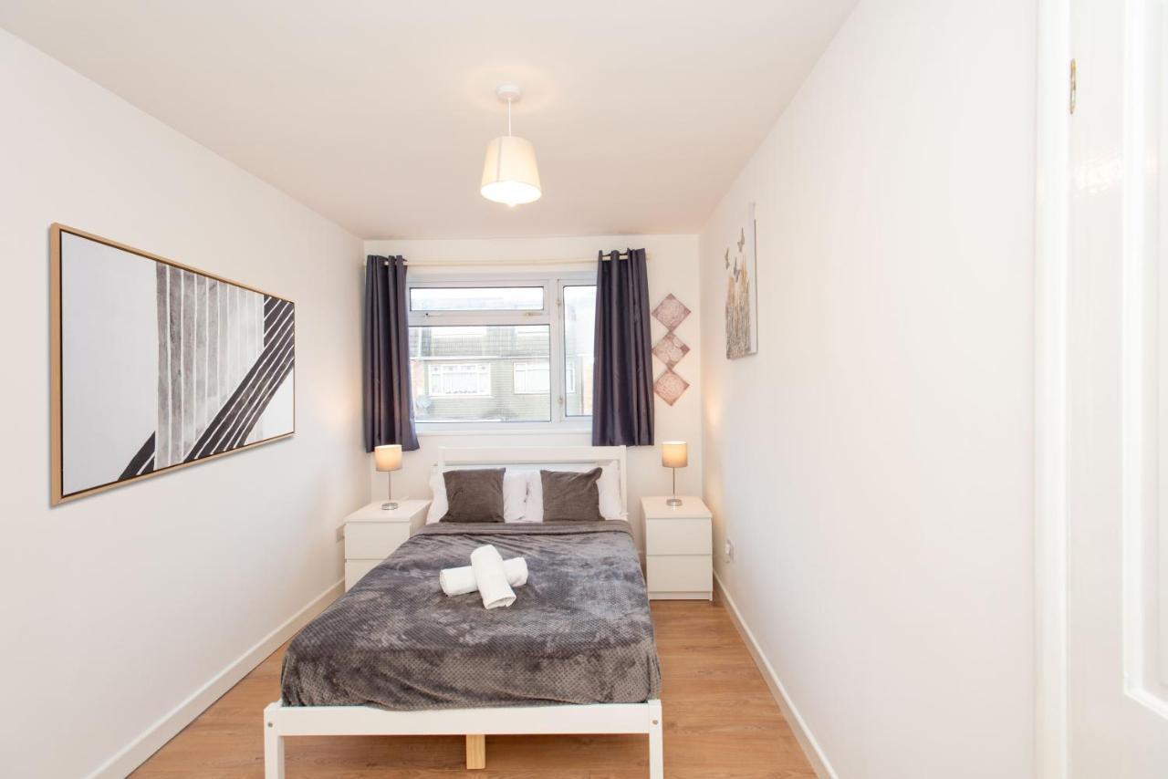 Stunning Four Bedroom House Close To Excel, O2 & Central London With Free Parking Exterior foto