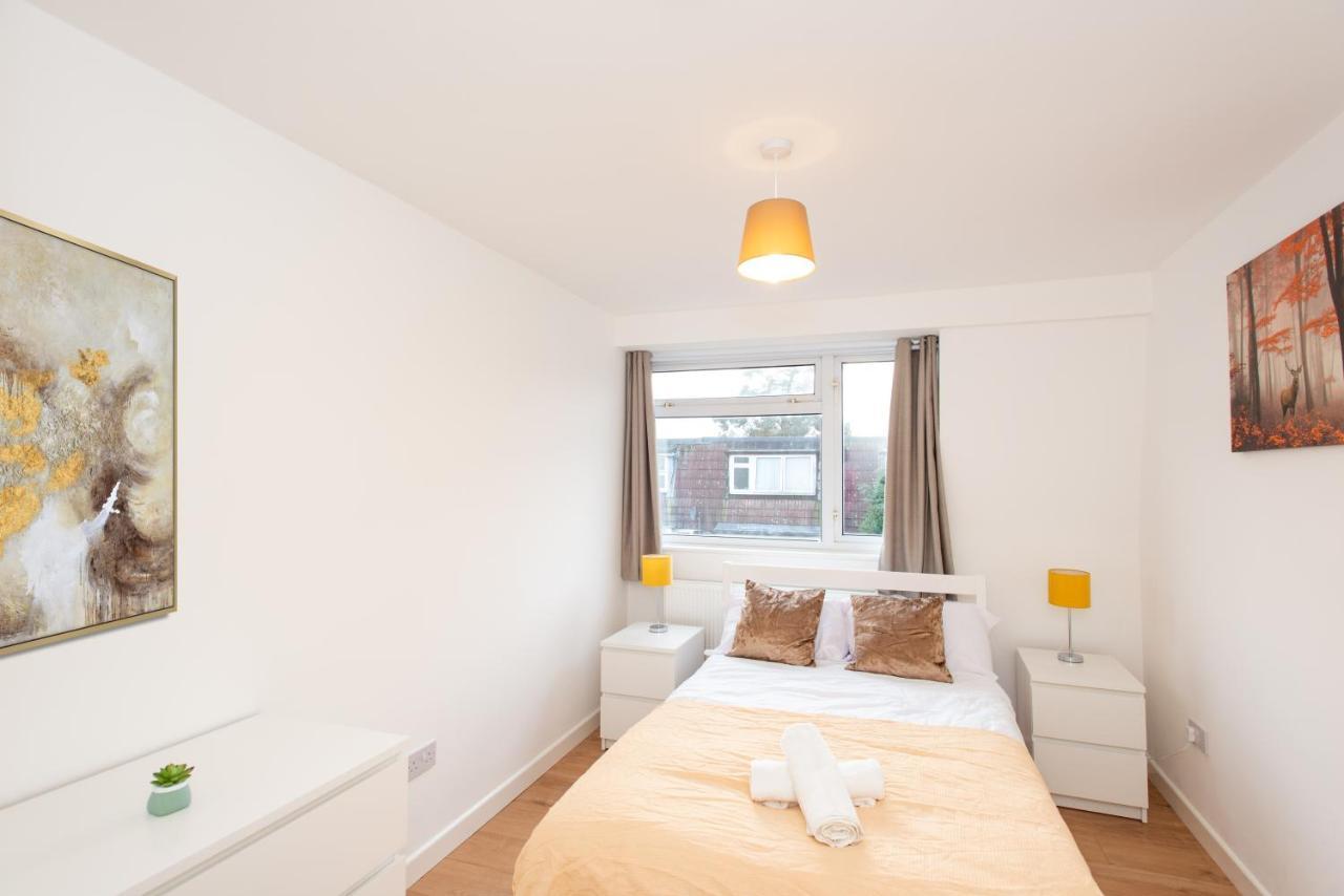 Stunning Four Bedroom House Close To Excel, O2 & Central London With Free Parking Exterior foto