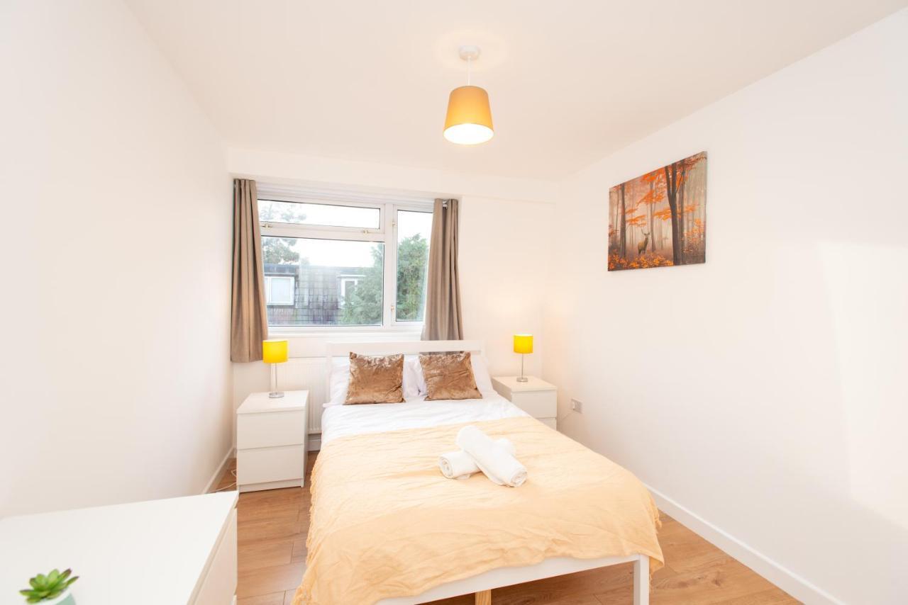 Stunning Four Bedroom House Close To Excel, O2 & Central London With Free Parking Exterior foto